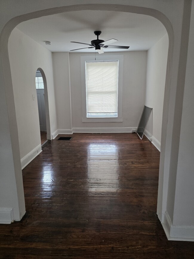 3151 Ravenwood Ave in Baltimore, MD - Building Photo - Building Photo