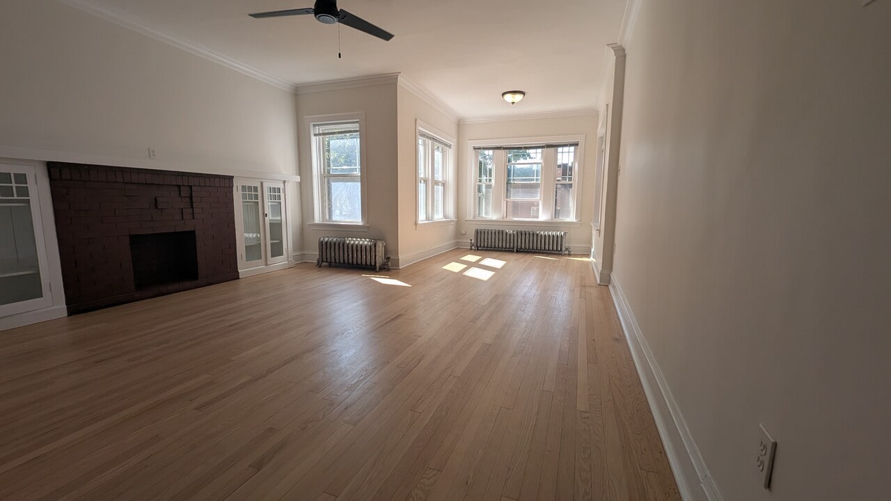 5707 N Campbell Ave, Unit 3 in Chicago, IL - Building Photo