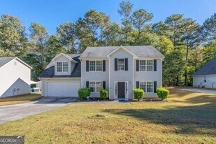 9122 S Sterling Lakes Dr in Covington, GA - Building Photo