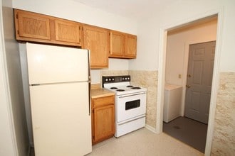 324 W Home St in Junction City, KS - Building Photo - Building Photo