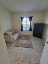 3652 Alder Dr in West Palm Beach, FL - Foto de edificio - Building Photo