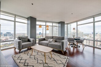510 W Erie St in Chicago, IL - Building Photo - Building Photo