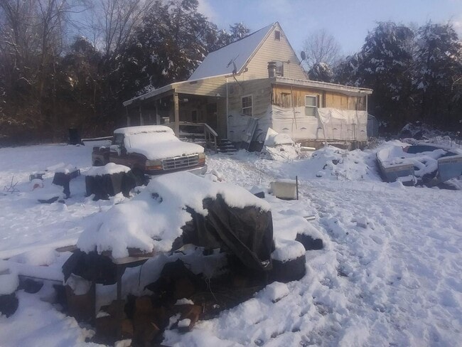 property at 882 Grace Dr
