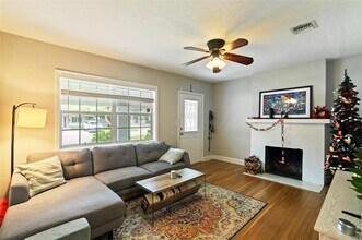 548 NE 9th Ave in Fort Lauderdale, FL - Foto de edificio - Building Photo