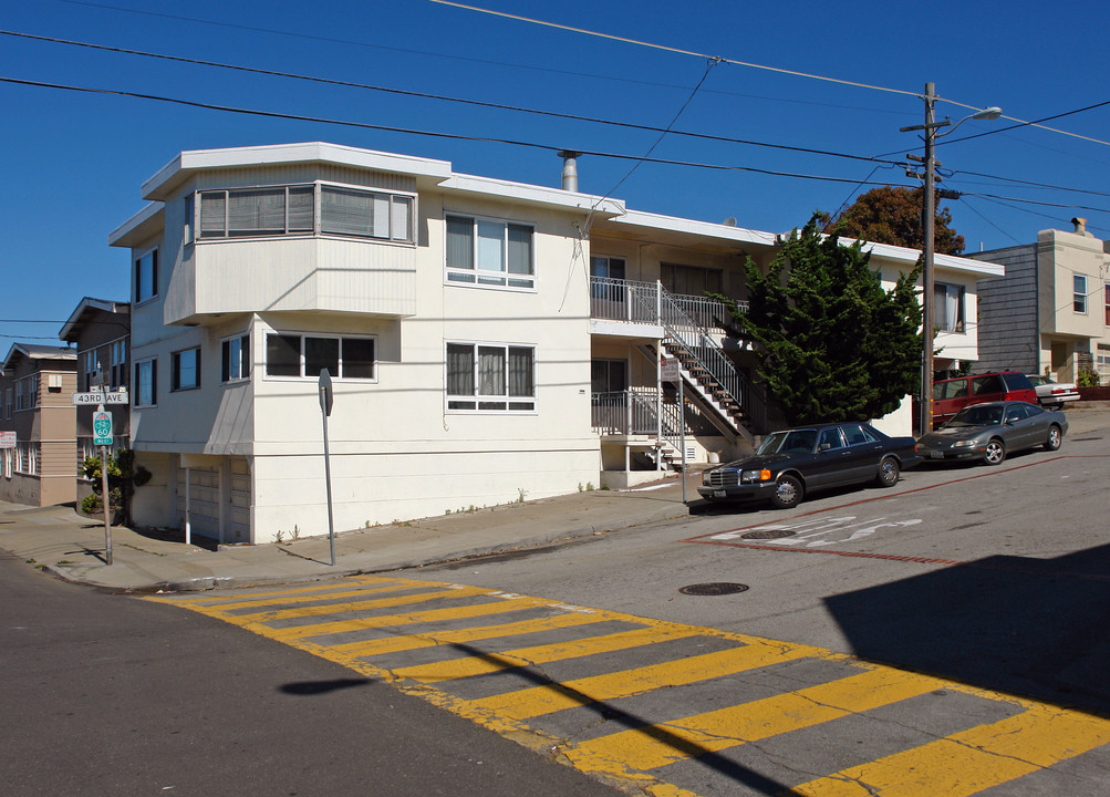 2595 43rd Ave in San Francisco, CA - Building Photo