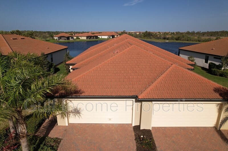 24069 Canterwood Wy in Venice, FL - Building Photo