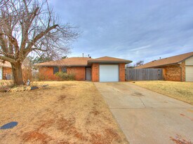 5933 N Redmond Ave in Warr Acres, OK - Building Photo