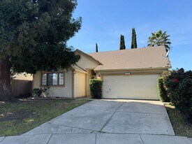 6631 Mt Bachelor Ct in Stockton, CA - Building Photo