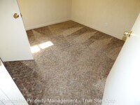 305 N Spring St photo'