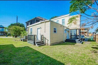 2823 Avenue K in Galveston, TX - Foto de edificio - Building Photo