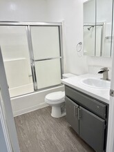 14755 Victory Blvd, Unit 201 in Van Nuys, CA - Building Photo - Building Photo