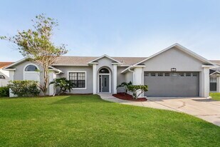 1633 Liggins Ave in Kissimmee, FL - Building Photo