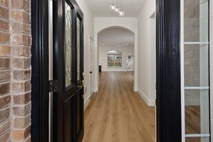 122 S Abram Cir in Spring, TX - Building Photo