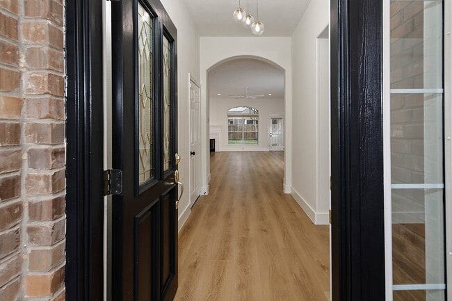 property at 122 S Abram Cir