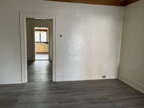 122 E 4th St in Lansdale, PA - Building Photo - Building Photo