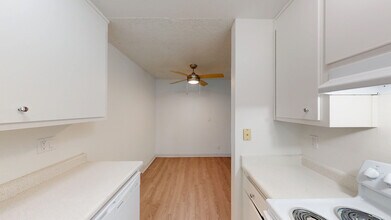 481 Ignacio Blvd in Novato, CA - Building Photo - Building Photo