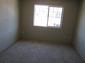 261 Cherry Bark Ln in Medford, OR - Building Photo - Building Photo