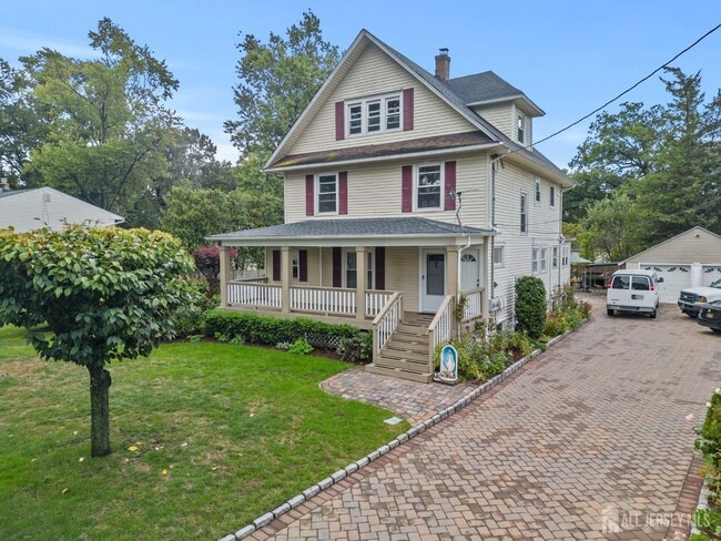 property at 1237 S 10th St