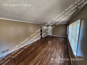 915 Charles Cir in Birmingham, AL - Building Photo - Building Photo