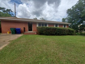 1115 S Brundidge Blvd in Troy, AL - Building Photo