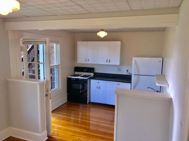 77 Prospect St, Unit #5 in Northampton, MA - Building Photo