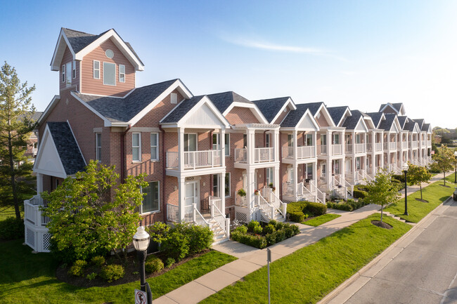 Harbor Park in Kenosha, WI - Foto de edificio - Building Photo