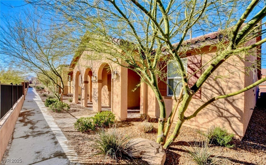 2365 Florindo Walk in Henderson, NV - Building Photo