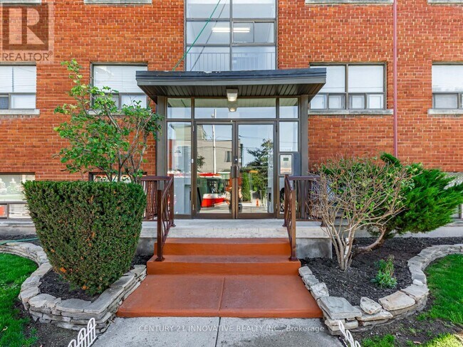 1243 Broadview Ave in Toronto, ON - Building Photo - Building Photo
