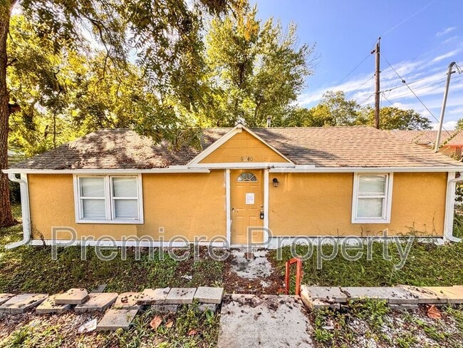 property at 5640 N Winchester Ave