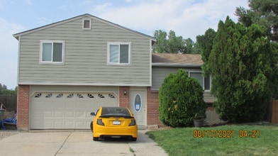 4385 E 123rd Ave in Thornton, CO - Foto de edificio - Building Photo