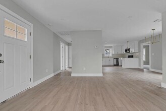 1413-1412 N Bradley St in McKinney, TX - Building Photo - Building Photo