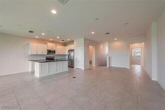 6972 Avalon Cir in Naples, FL - Building Photo - Building Photo