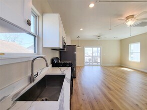 1903 Mary St in Houston, TX - Building Photo - Building Photo