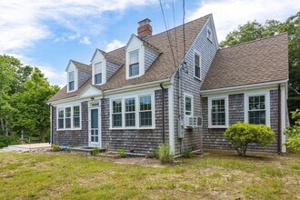 16 Jefferson Shores Rd in Wareham, MA - Building Photo - Building Photo