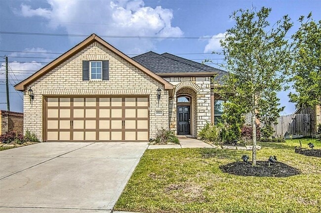 property at 8703 Seguin Cove Ln