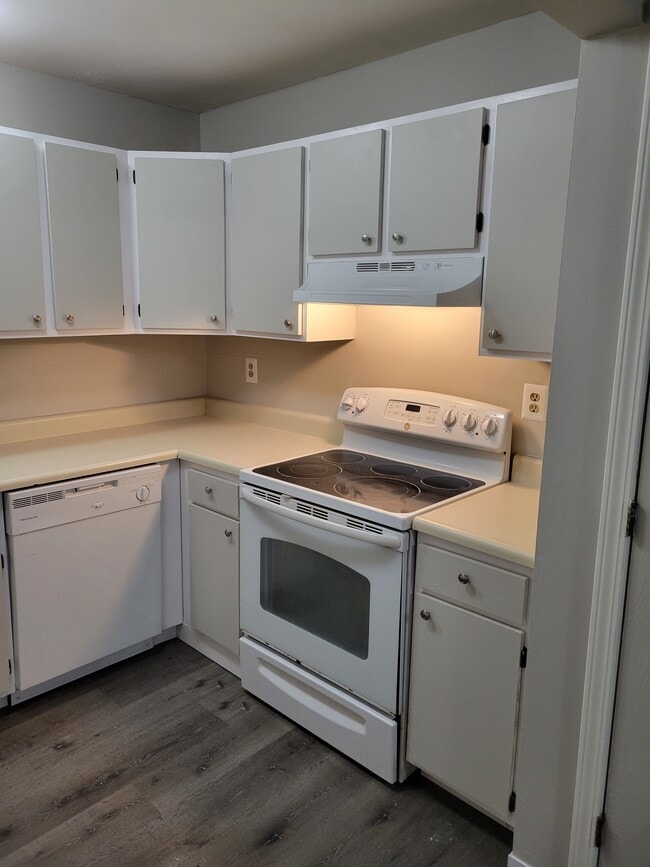 58 Branch Tpke Apartments and Nearby Concord Apartments For Rent