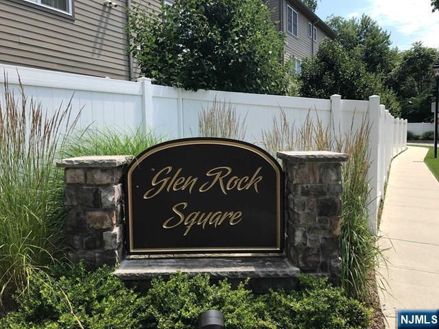 1 Glen Rock Square in Glen Rock, NJ - Building Photo