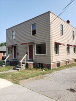 221-225 W Robb Ave in Lima, OH - Building Photo