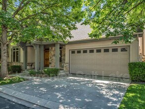 2178 Netties Pl in Holladay, UT - Building Photo - Building Photo