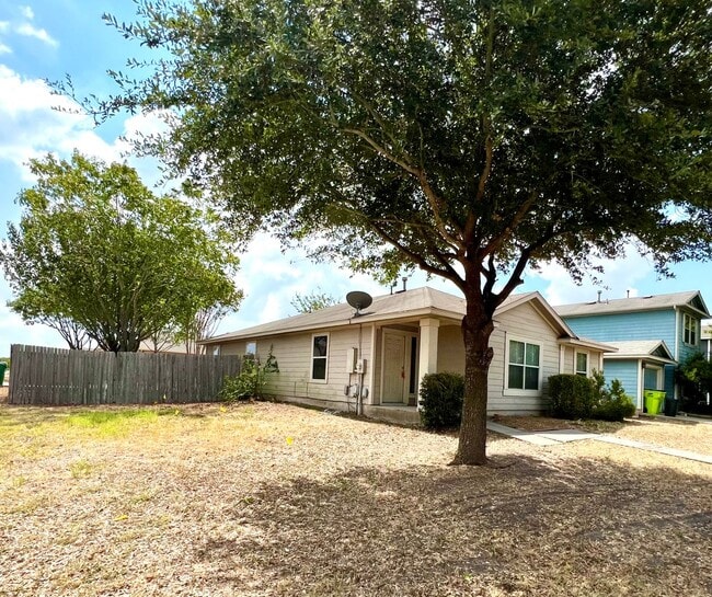 14200 Briarcreek Loop in Manor, TX - Building Photo - Building Photo