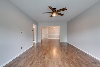 350 Brainerd Ave in Libertyville, IL - Building Photo - Building Photo