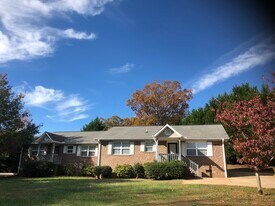 4440 Clifton Glendale Rd in Spartanburg, SC - Building Photo