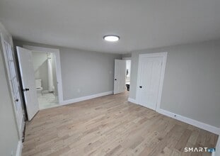 80 Dickerman St in New Haven, CT - Building Photo - Building Photo