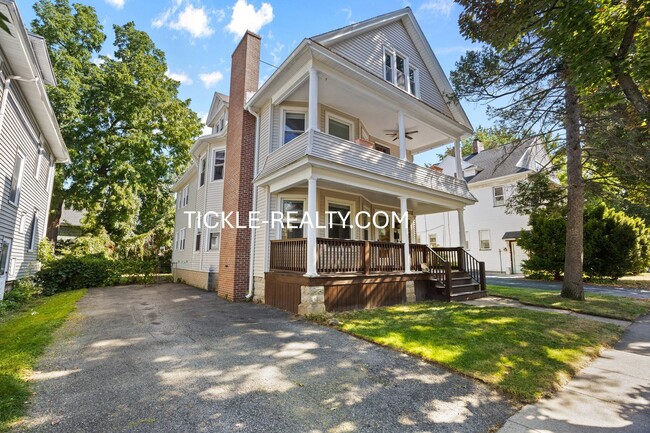 property at 15-17-17 Roosevelt St