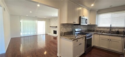 10937 Collett Ave in Granada Hills, CA - Building Photo - Building Photo