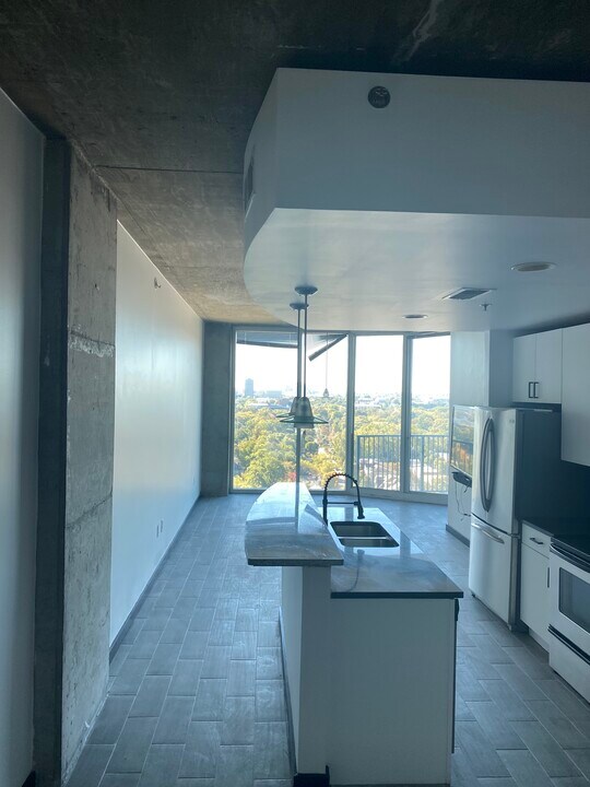361 17th St NW in Atlanta, GA - Building Photo