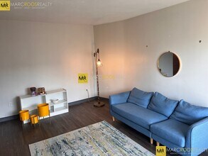 297 Meridian St, Unit 3 in Boston, MA - Building Photo - Building Photo