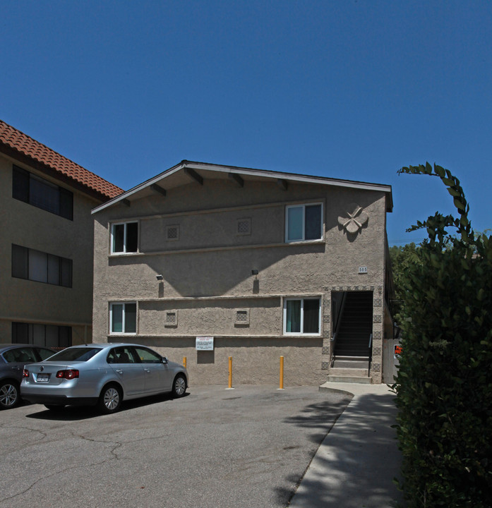 505 E Santa Anita Ave in Burbank, CA - Building Photo