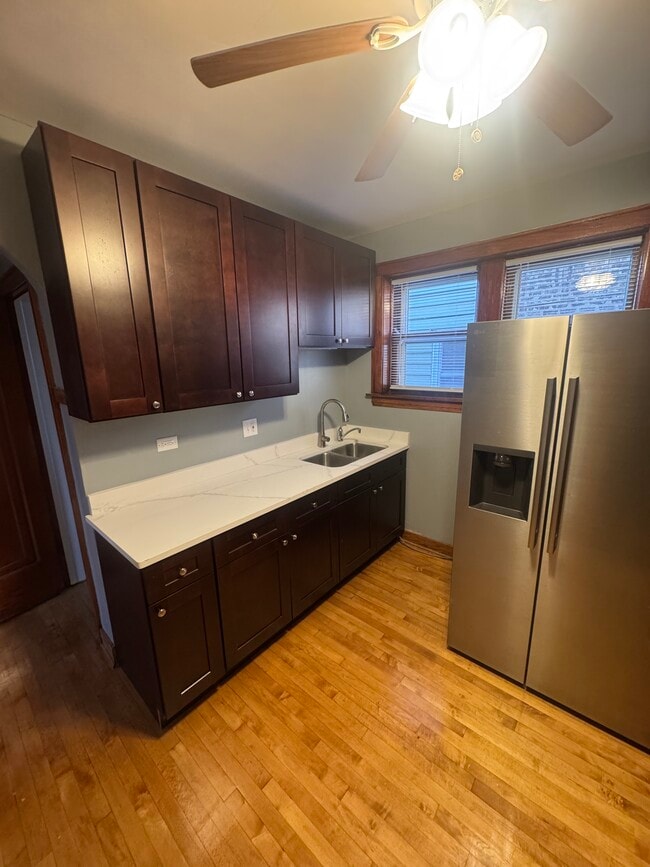 2126 Kenilworth Ave in Berwyn, IL - Foto de edificio - Building Photo