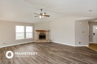 5543 Floating Leaf Dr in Indianapolis, IN - Building Photo - Building Photo
